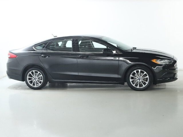2017 Ford Fusion in Bedford, OH 44146 - 18089103 11