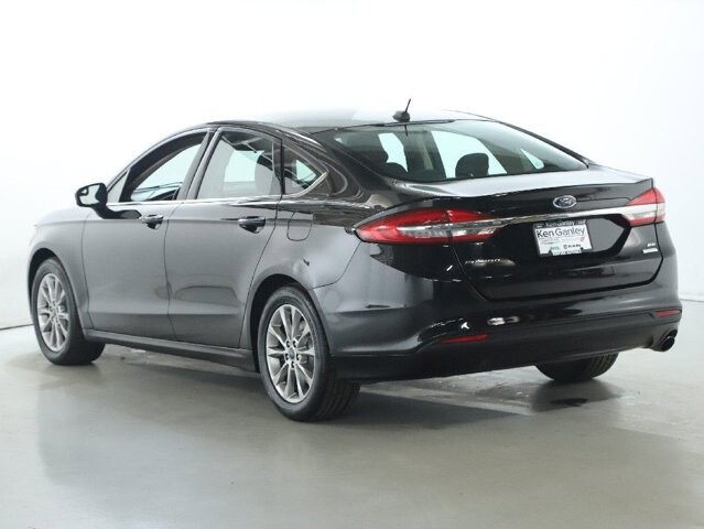 2017 Ford Fusion in Bedford, OH 44146 - 18089103 38