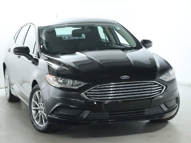 2017 Ford Fusion in Bedford, OH 44146 - 18089103 2