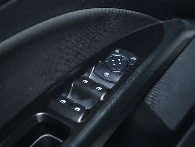 2017 Ford Fusion in Bedford, OH 44146 - 18089103 16