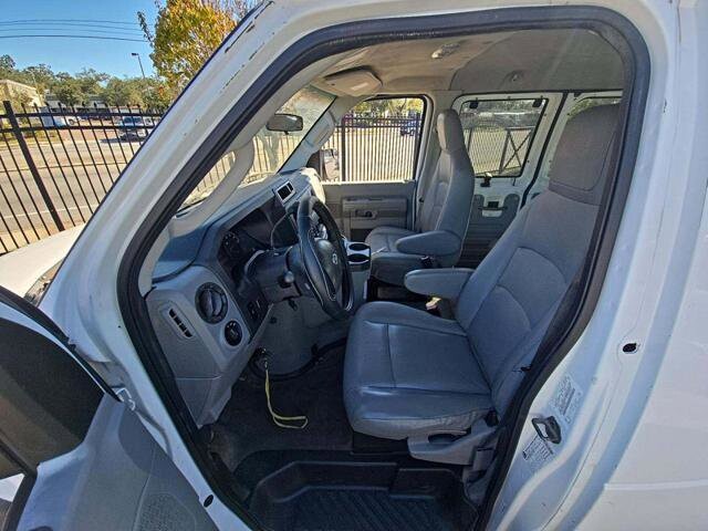 2011 Ford E-350 and Econoline 350 in Blauvelt, NY 10913 - 18089109 7