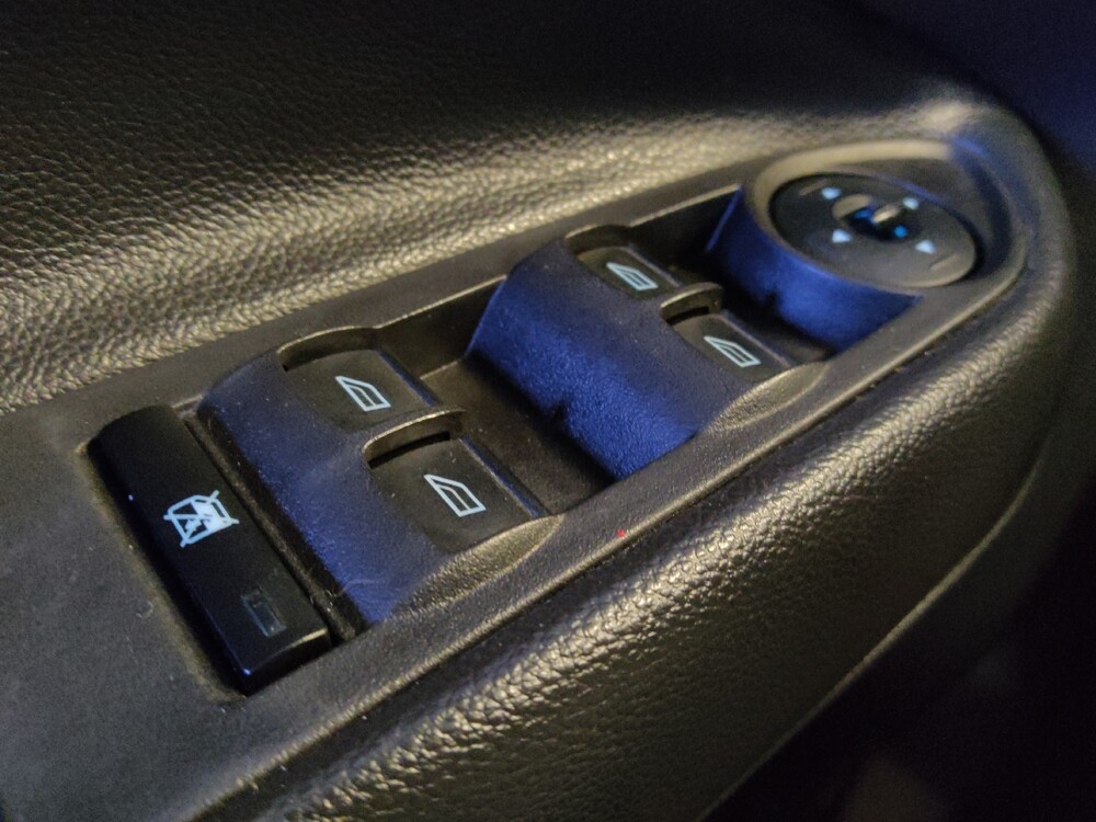 2015 Ford Escape in Glendale, AZ 85301 - 18089114 27