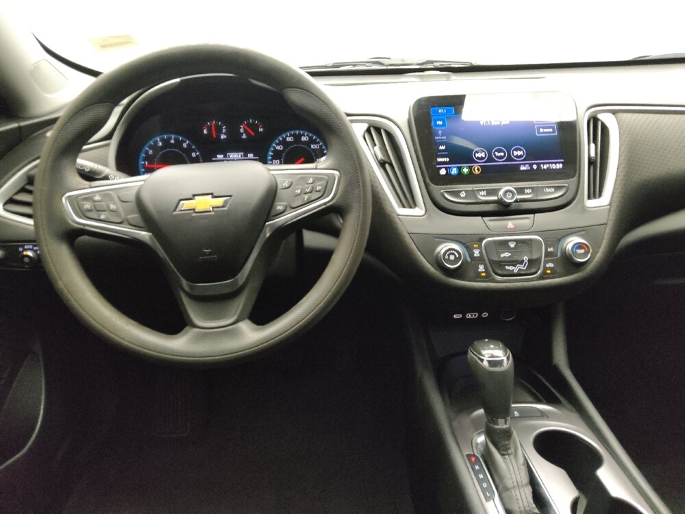 2019 Chevrolet Malibu in Peoria, IL 61615 - 18089153 22