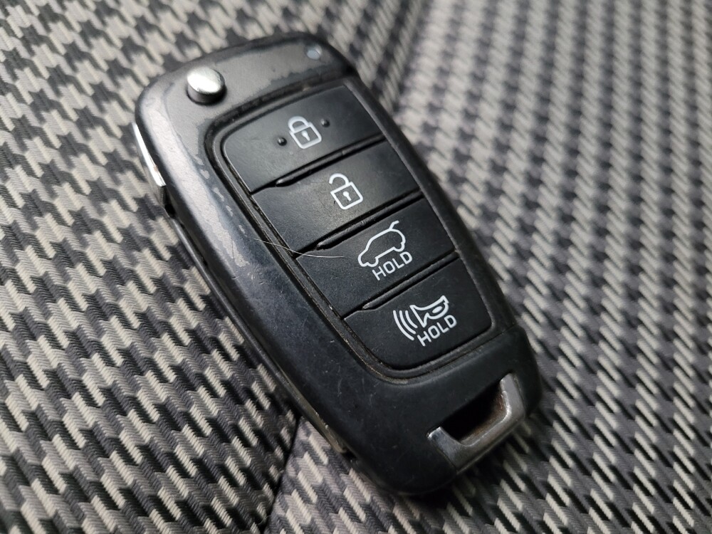 2018 Hyundai Kona in Phoenix, AZ 85022 - 18089160 32