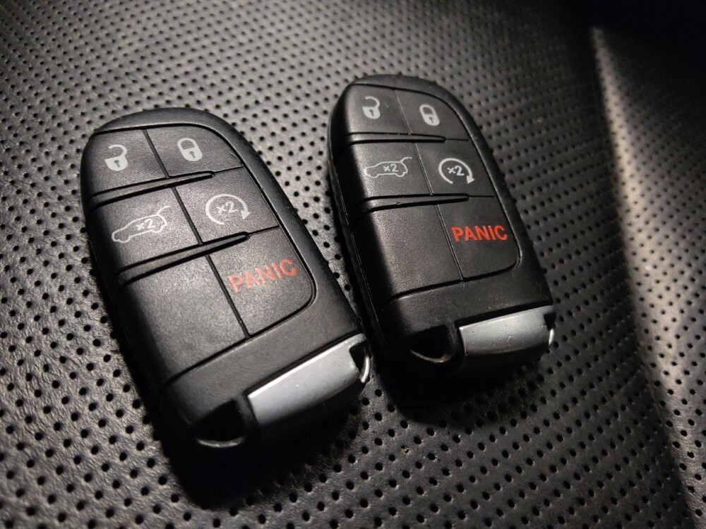 2017 Jeep Grand Cherokee in Tucson, AZ 85705 - 18089163 32