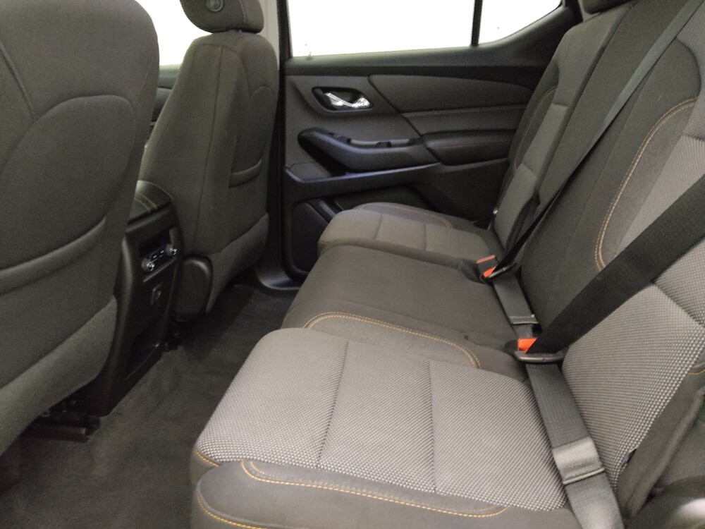 2019 Chevrolet Traverse in Bradenton, FL 34207 - 18089173 18