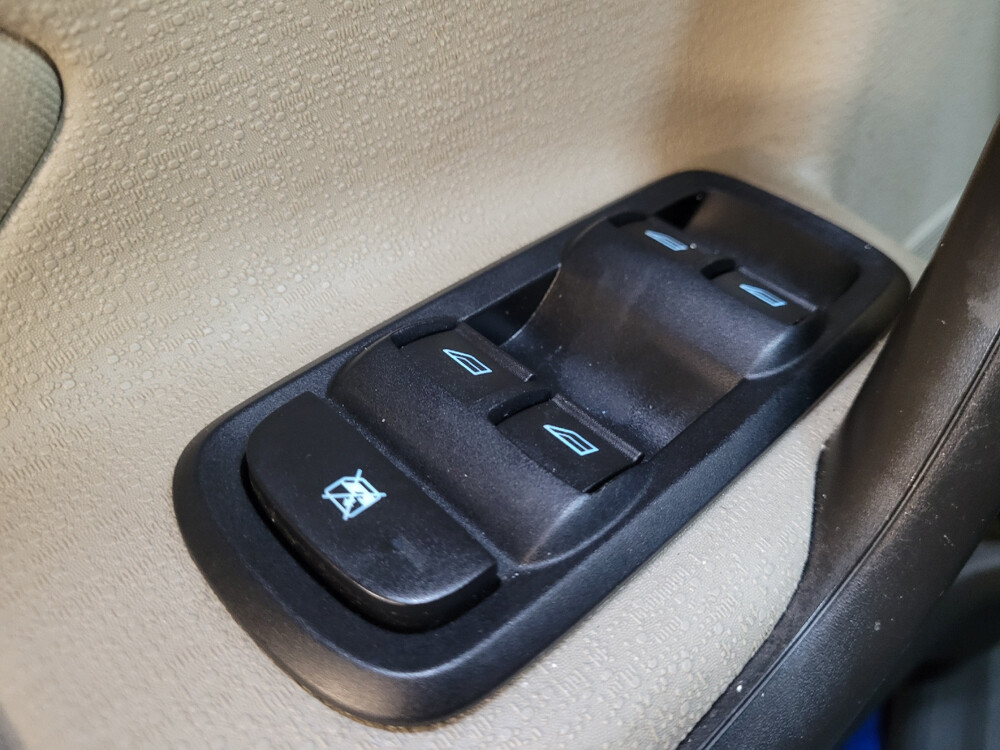 2018 Ford Fiesta in Wilmington, NC 28405 - 18089180 27