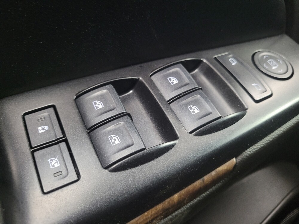 2017 Chevrolet Suburban in Huntsville, AL 35816 - 18089195 27