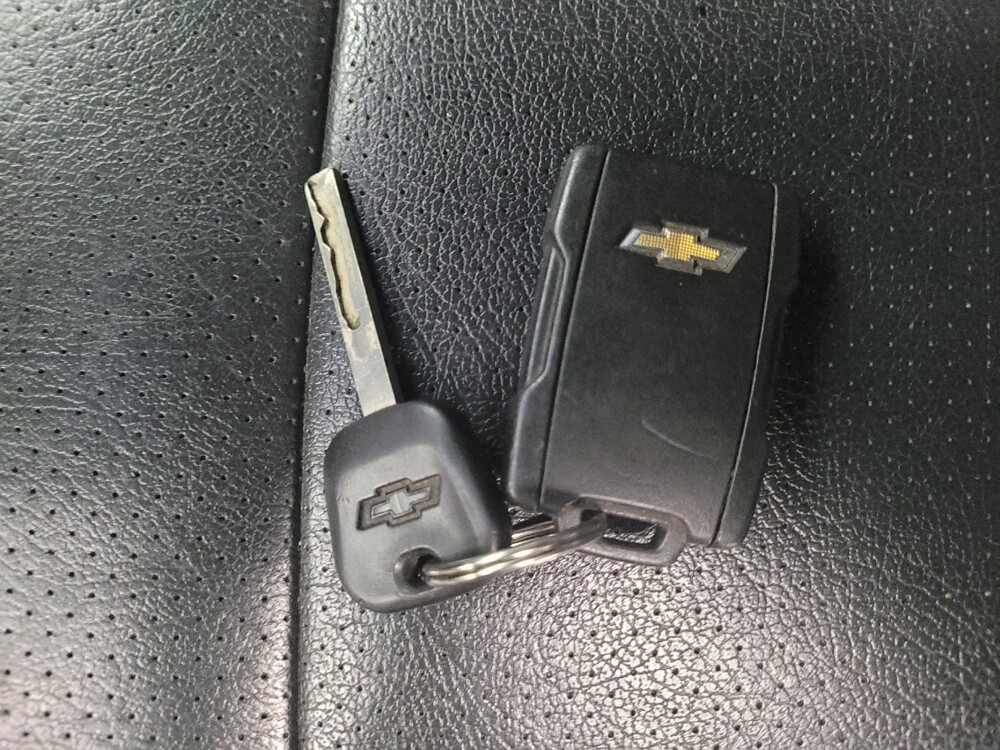 2017 Chevrolet Suburban in Huntsville, AL 35816 - 18089195 32