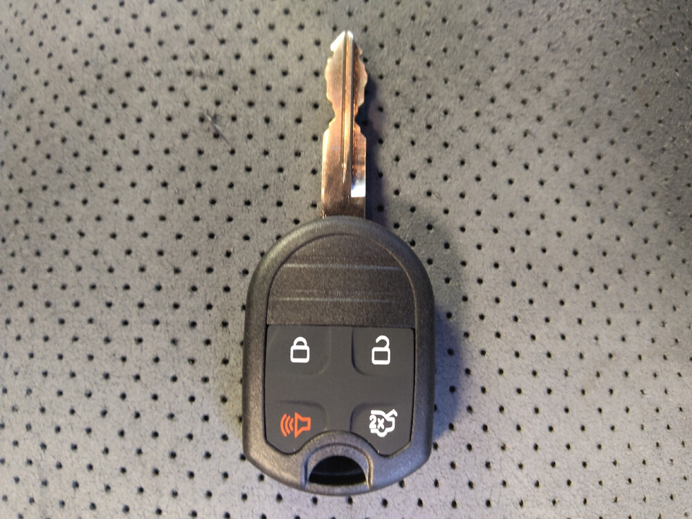 2015 Ford Explorer in Houston, TX 77034 - 18089201 32