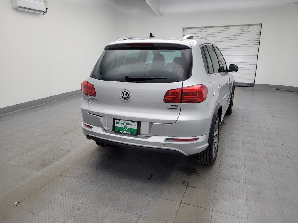 2017 Volkswagen Tiguan in Cincinnati, OH 45255 - 18089208 7
