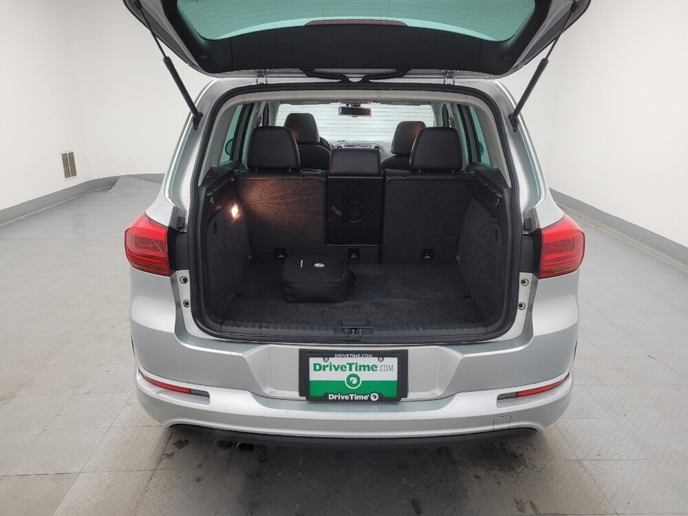 2017 Volkswagen Tiguan in Cincinnati, OH 45255 - 18089208 29