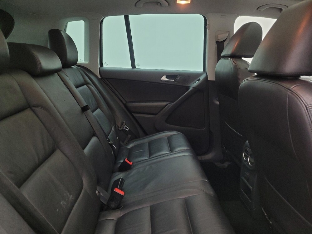 2017 Volkswagen Tiguan in Cincinnati, OH 45255 - 18089208 19