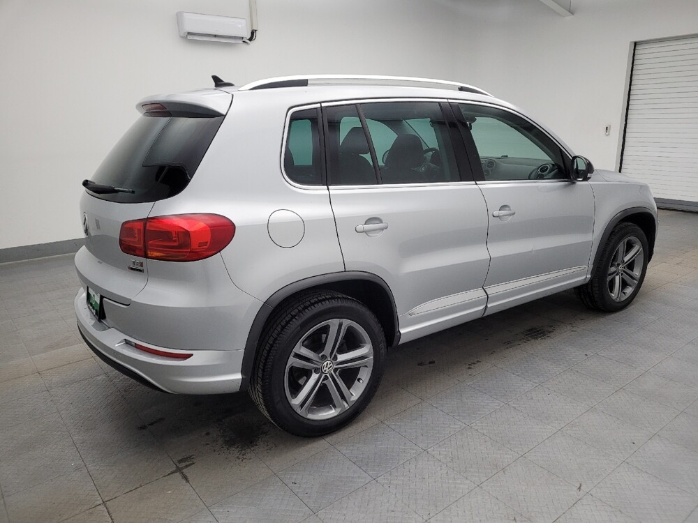 2017 Volkswagen Tiguan in Cincinnati, OH 45255 - 18089208 10