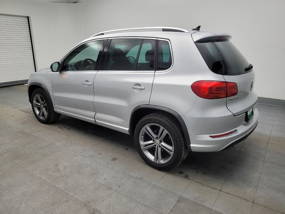 2017 Volkswagen Tiguan in Cincinnati, OH 45255 - 18089208 3