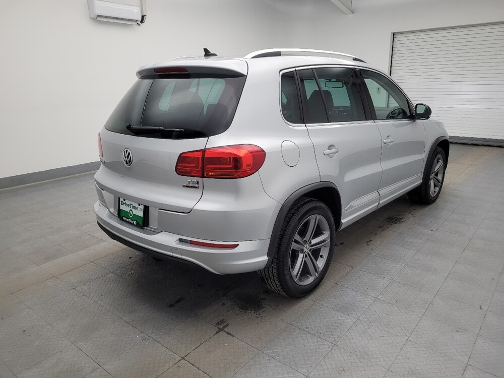 2017 Volkswagen Tiguan in Cincinnati, OH 45255 - 18089208 9