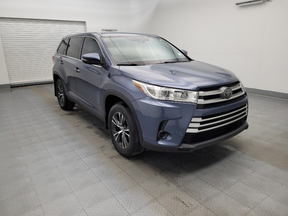 2019 Toyota Highlander in Cincinnati, OH 45255 - 18089211 13