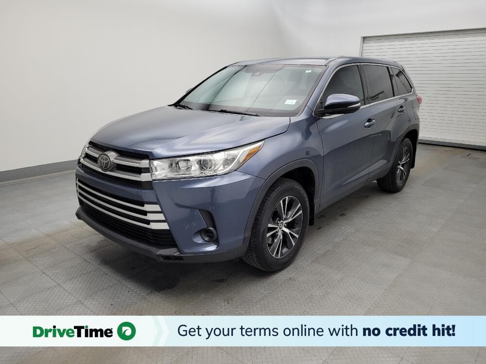 2019 Toyota Highlander in Cincinnati, OH 45255 - 18089211