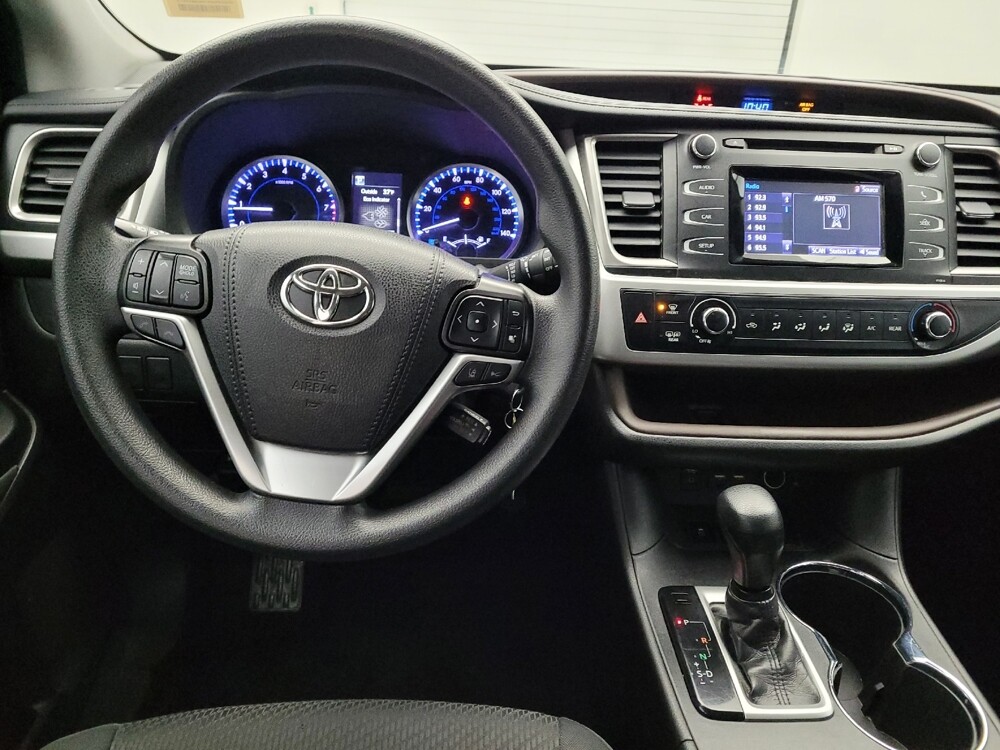 2019 Toyota Highlander in Cincinnati, OH 45255 - 18089211 22