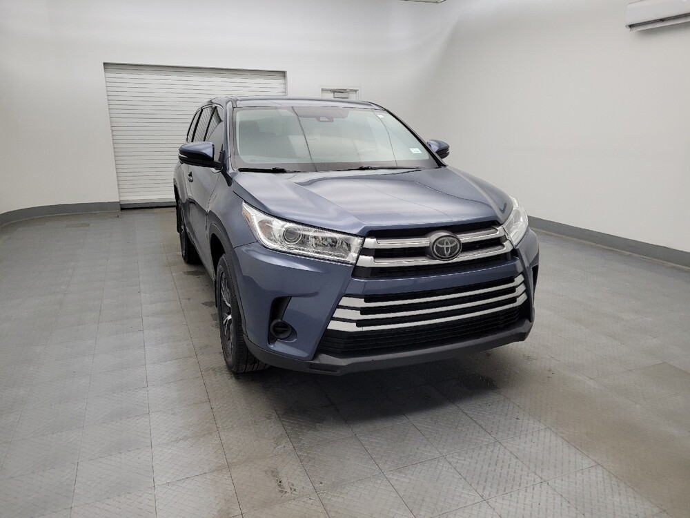 2019 Toyota Highlander in Cincinnati, OH 45255 - 18089211 14