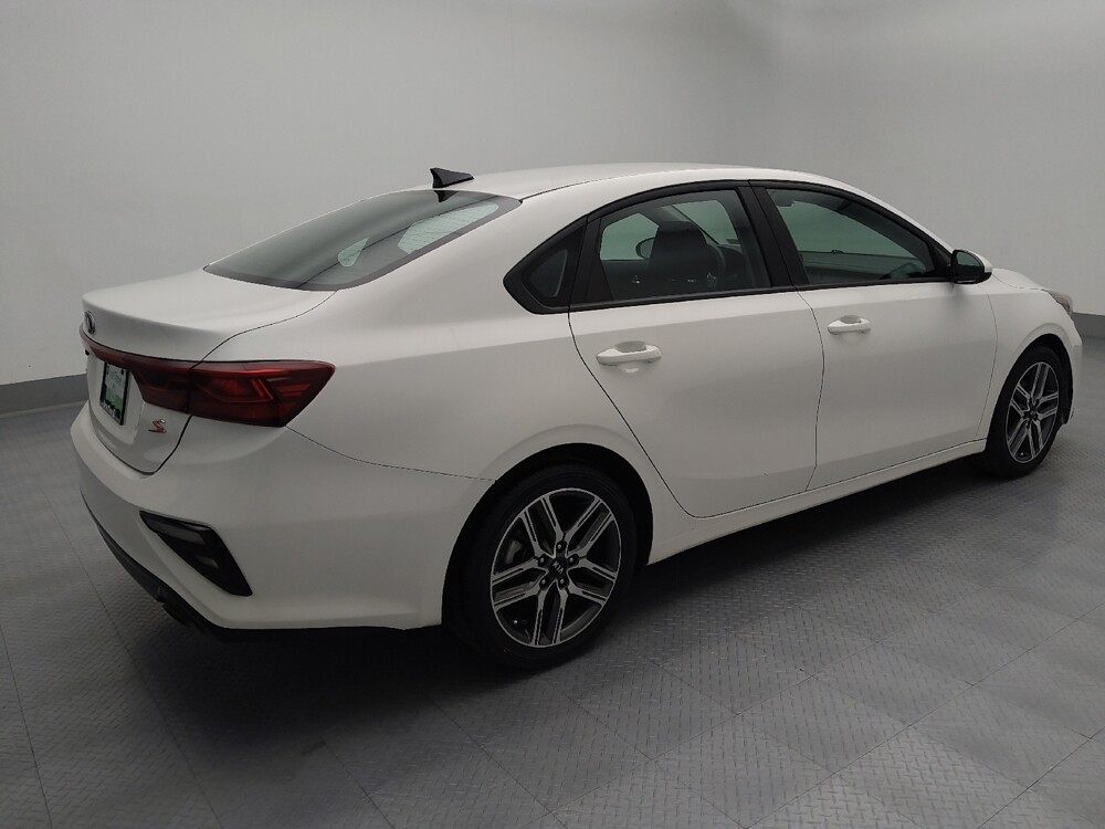 2019 Kia Forte in St. Louis, MO 63125 - 18089221 10