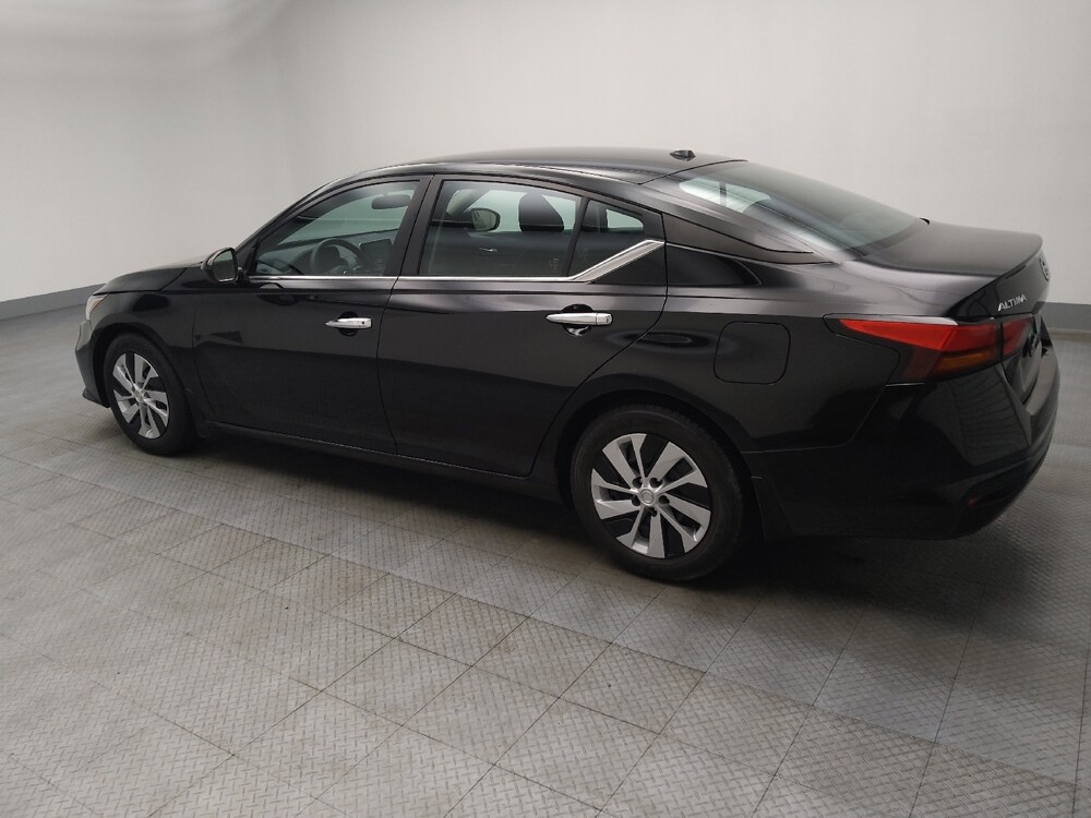 2019 Nissan Altima in Peoria, IL 61615 - 18089223 3