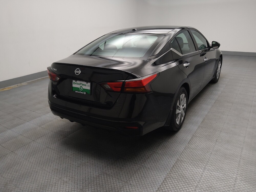 2019 Nissan Altima in Peoria, IL 61615 - 18089223 9