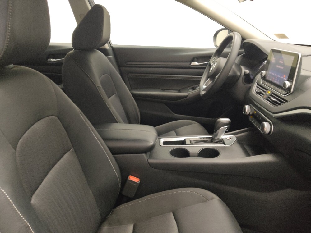 2019 Nissan Altima in Peoria, IL 61615 - 18089223 21