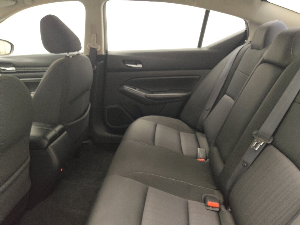 2019 Nissan Altima in Peoria, IL 61615 - 18089223 18