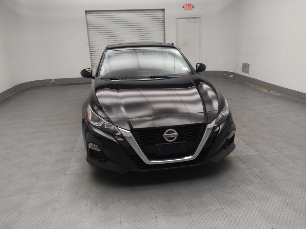 2019 Nissan Altima in Peoria, IL 61615 - 18089223 14