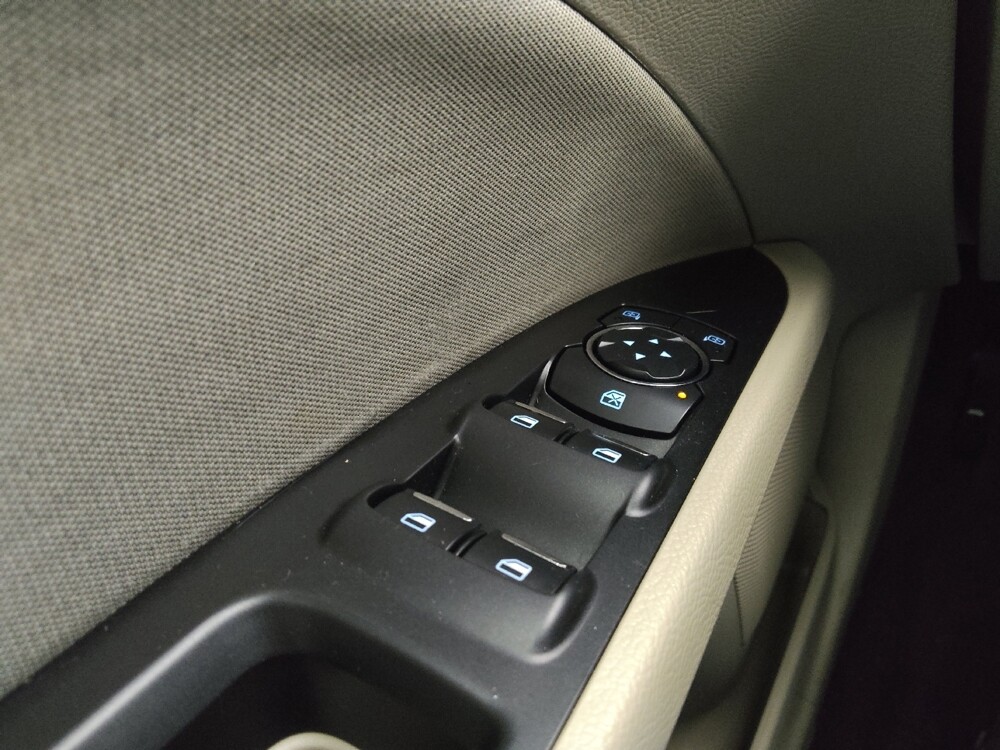 2017 Ford Fusion in Peoria, IL 61615 - 18089224 27