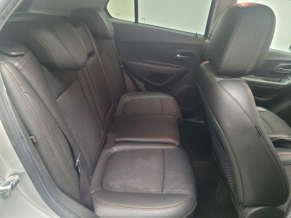 2018 Chevrolet Trax in Downey, CA 90241 - 18089230 19