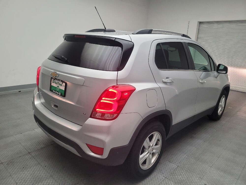 2018 Chevrolet Trax in Downey, CA 90241 - 18089230 9