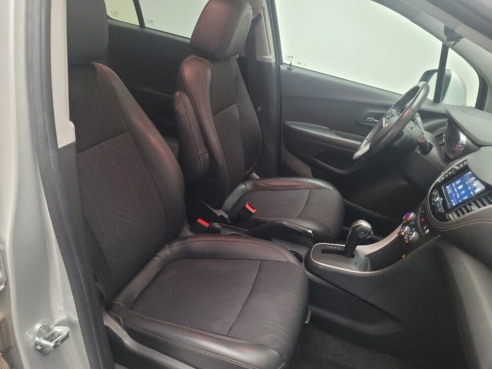 2018 Chevrolet Trax in Downey, CA 90241 - 18089230 21