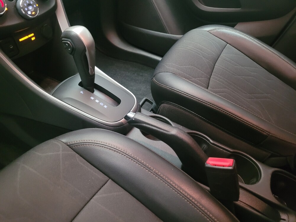 2018 Chevrolet Trax in Downey, CA 90241 - 18089230 26