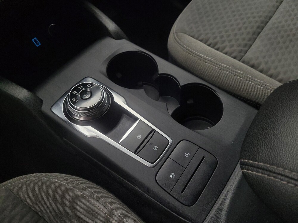 2020 Ford Escape in Ft Wayne, IN 46805 - 18089231 26