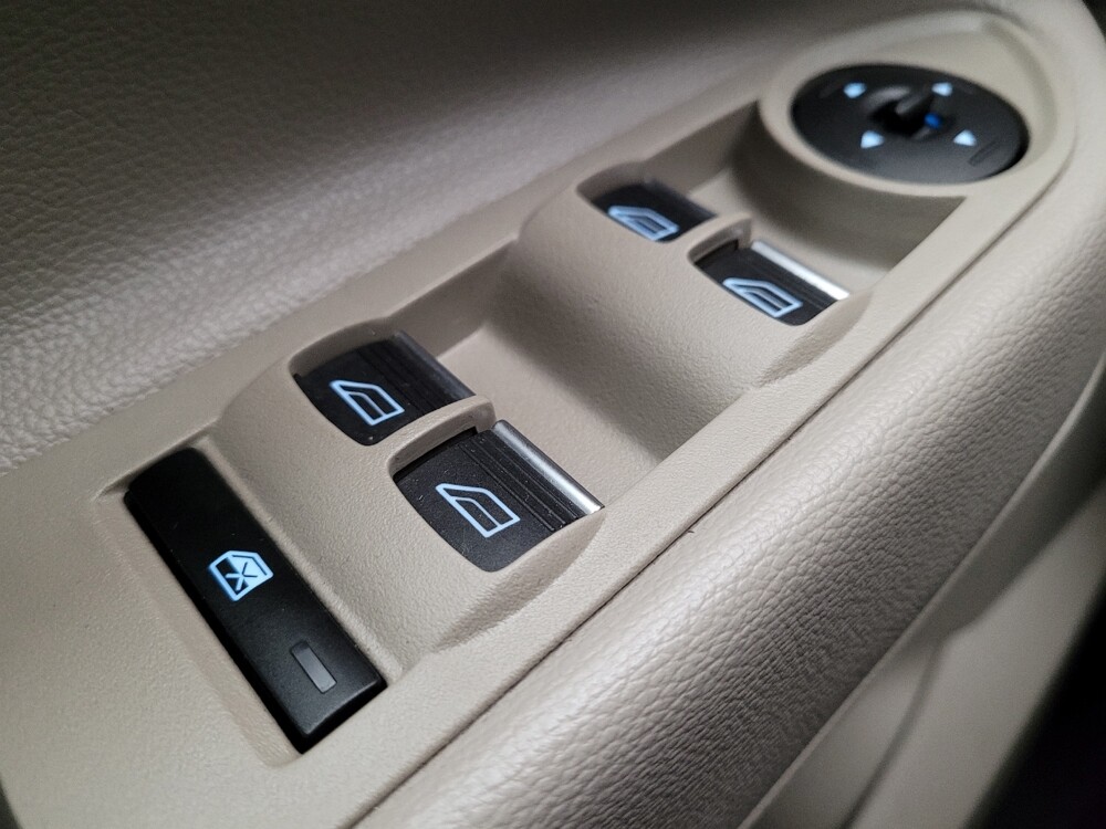 2017 Ford Escape in Montclair, CA 91763 - 18089232 27