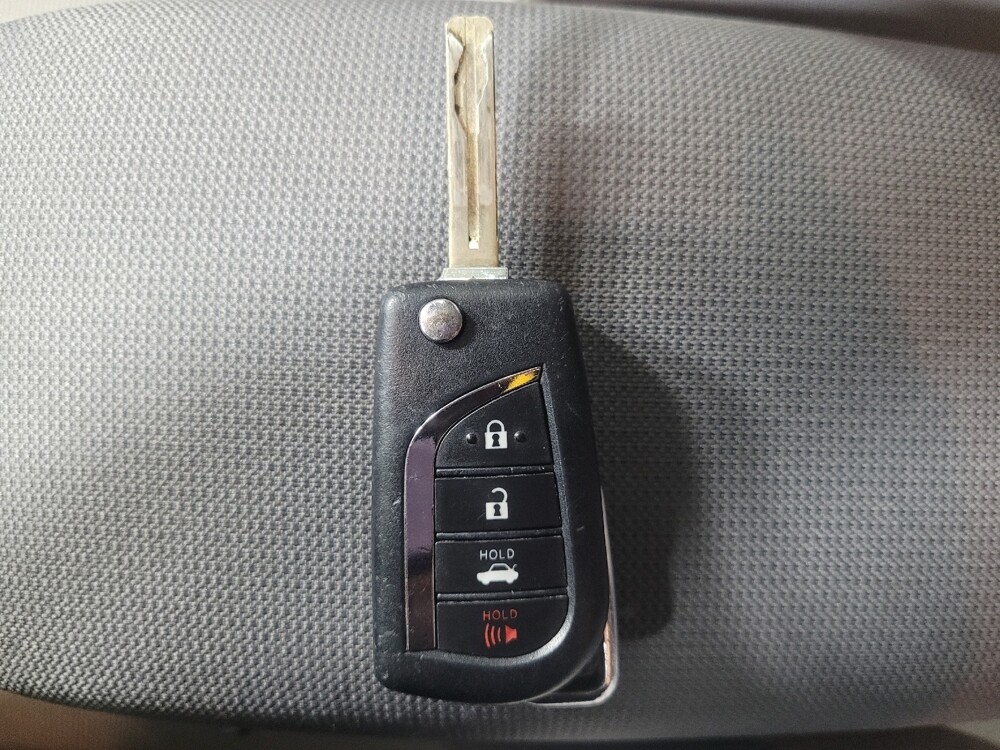 2020 Toyota Corolla in Stone Mountain, GA 30083 - 18089234 32