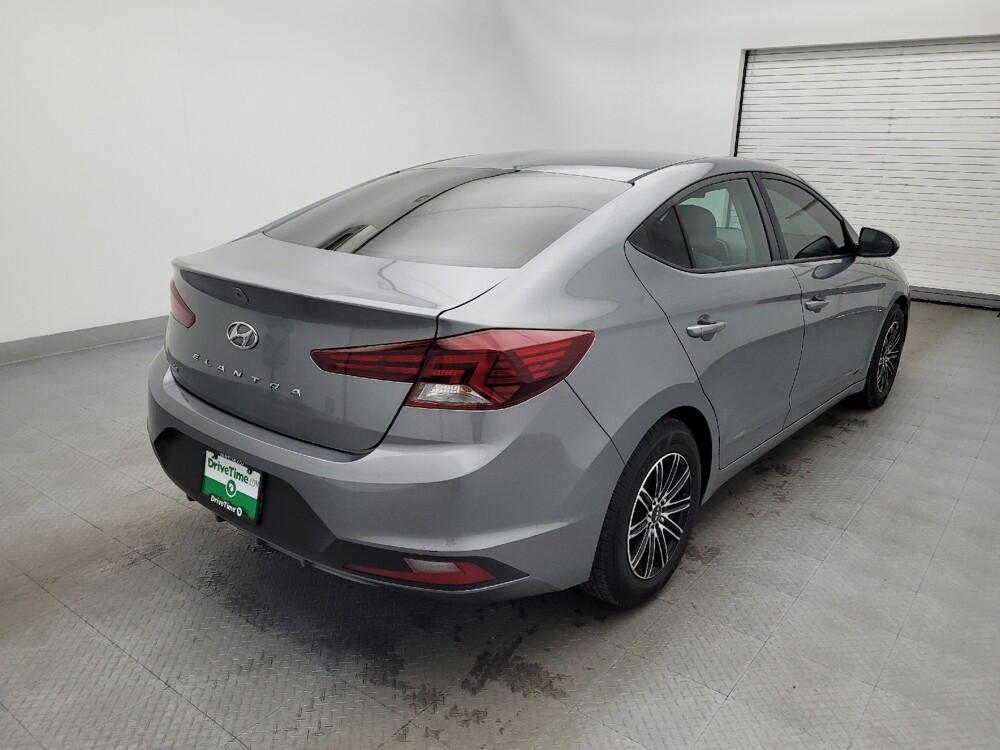 2019 Hyundai Elantra in Raleigh, NC 27604 - 18089238 9