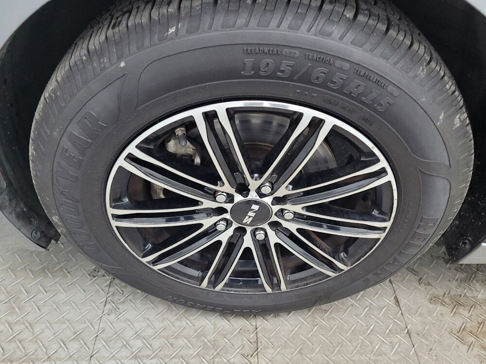 2019 Hyundai Elantra in Raleigh, NC 27604 - 18089238 31