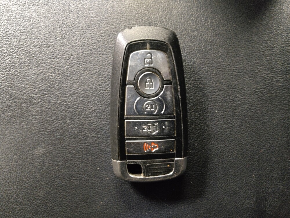 2017 Ford Edge in Jackson, MS 39211 - 18089268 32