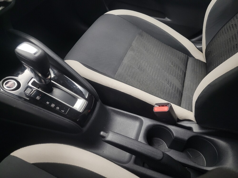 2021 Nissan Versa in Indianapolis, IN 46222 - 18089270 26