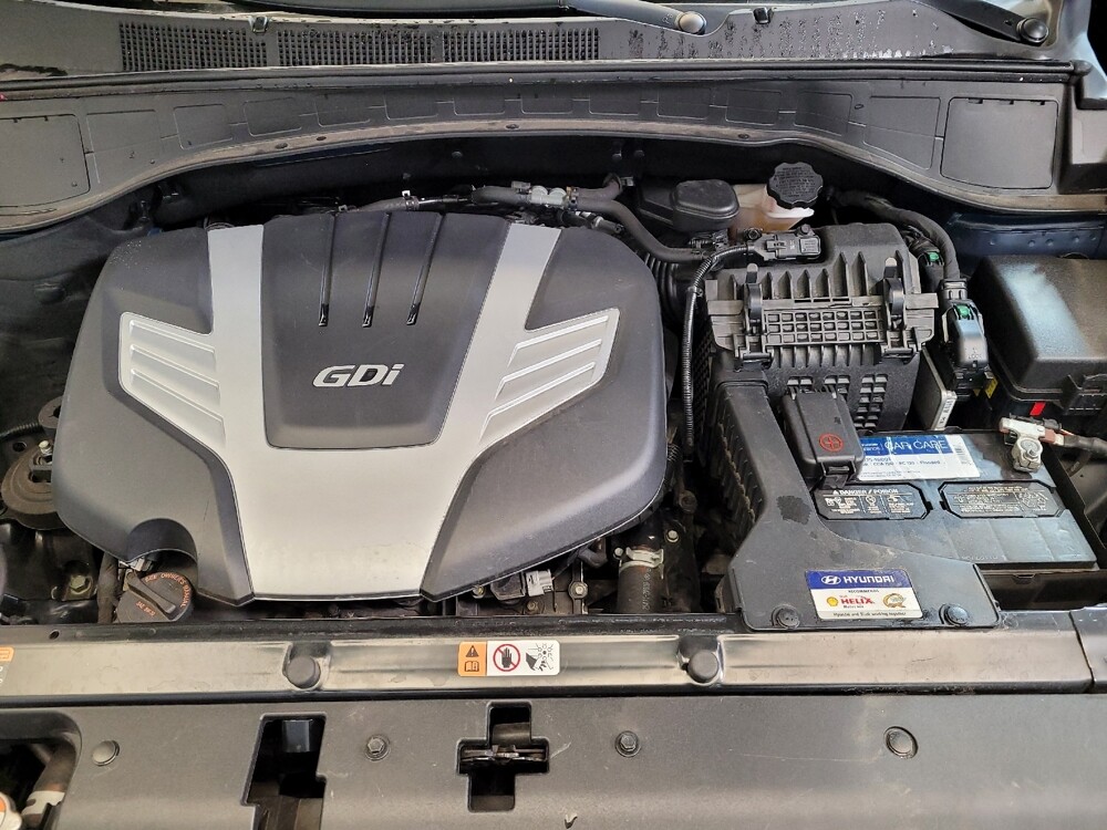 2018 Hyundai Santa Fe in Cincinnati, OH 45255 - 18089275 30