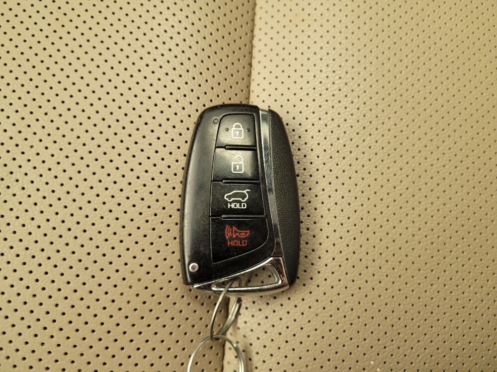 2018 Hyundai Santa Fe in Cincinnati, OH 45255 - 18089275 32