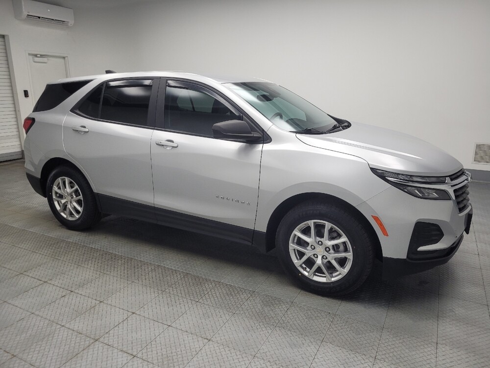 2022 Chevrolet Equinox in Indianapolis, IN 46222 - 18089286 11