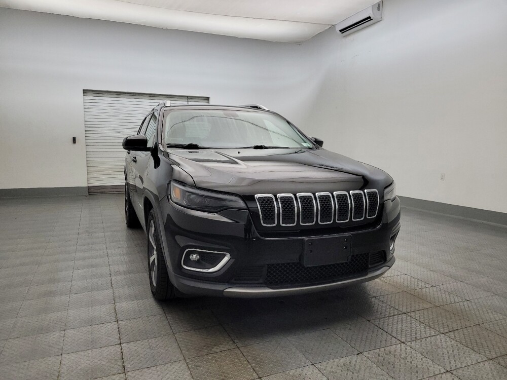 2019 Jeep Cherokee in Glendale, AZ 85301 - 18089296 14