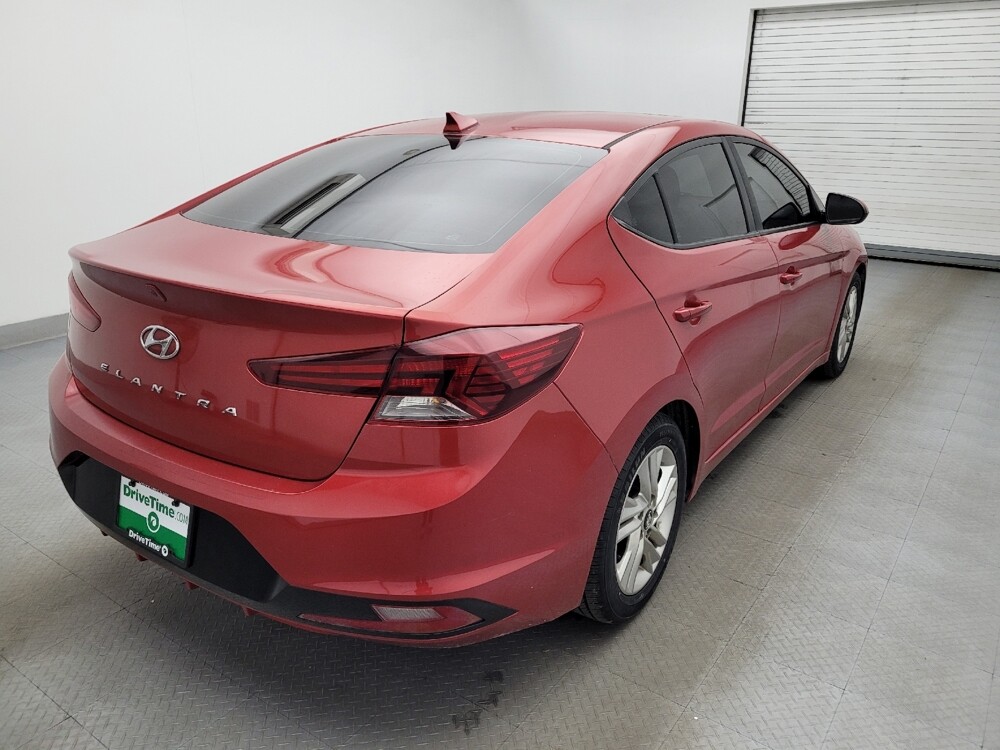 2019 Hyundai Elantra in Greenville, NC 27834 - 18089300 9