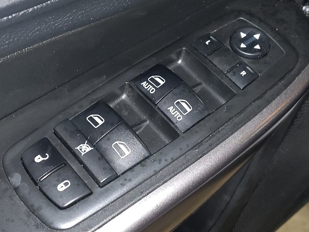 2019 Jeep Cherokee in Gainesville, FL 32609 - 18089304 27