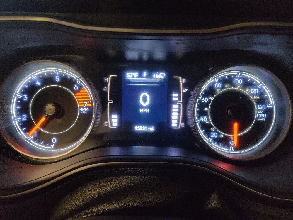 2019 Jeep Cherokee in Gainesville, FL 32609 - 18089304 23