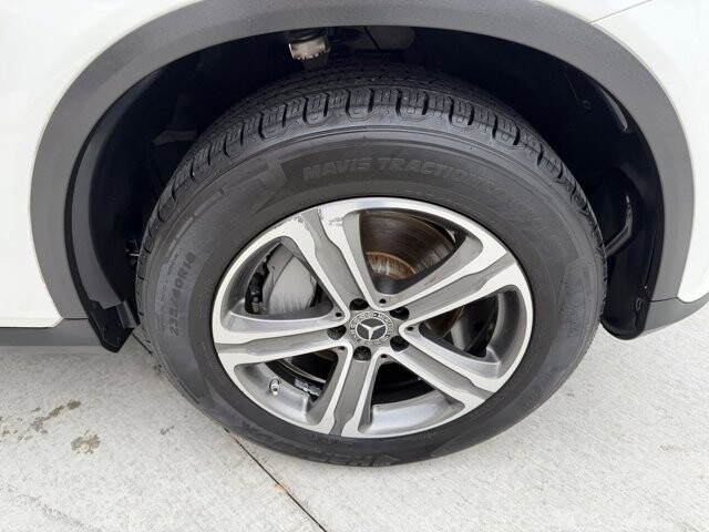 2019 Mercedes-Benz GLC 300 in Knoxville, TN 37920 - 18089308 27